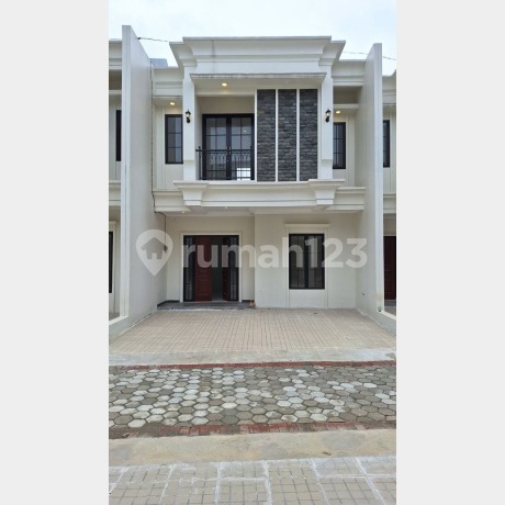 Rumah Modern Siap Huni akses di pusat kota Depok dekat ke stasiun