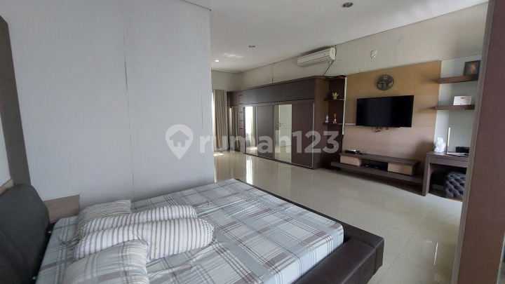 Taman Holandia. Lippo Karawaci. Rumah Siap Huni. 3 Kt. Minimalis.split Level. 