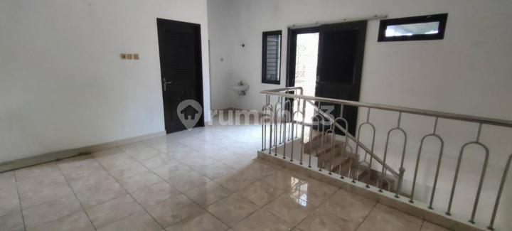 Kosambi Baru. Rumah 2 Lt.4 Kt.shm. Dekat Metland Puri. Green Lake City Kosambi Baru. Rumah 2 Lt.4 Kt.shm. Dekat Metland Puri. Green Lake City
