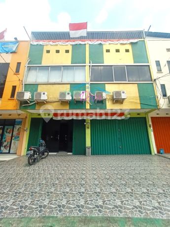 TWO ADJOINING SHOP HOUSES ON THE MAIN ROAD, GOOD CONDITION WITH CERTIFIED LAND CERTIFICATE (SHM) IN MALAKA COUNTRY TWO ADJOINING SHOP HOUSES ON THE MAIN ROAD, GOOD CONDITION WITH CERTIFIED LAND CERTIFICATE (SHM) IN MALAKA COUNTRY