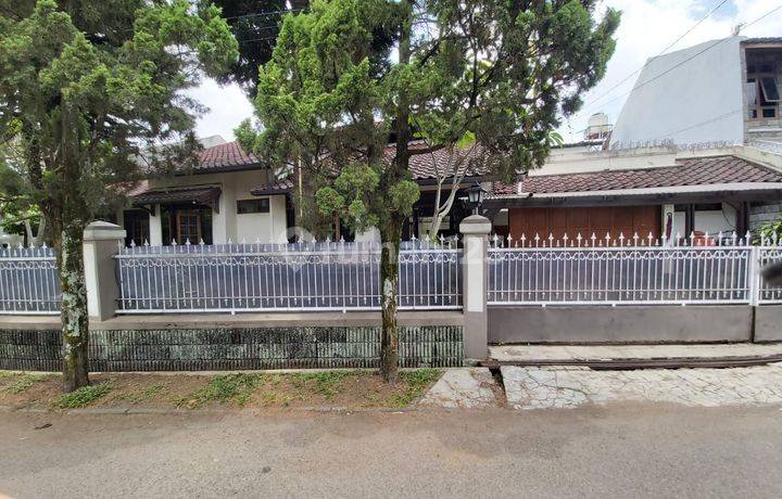 Dijual Rumah Siap Pakai Dekat Pvj  .jl Lembah Sukaresmi Bandung Utara