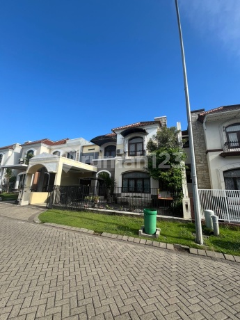 Dijual Rumah 2 Lantai Semifurnished di Wisata Bukit Mas Surabaya