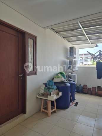 Rumah terenovasi SHM modern houseLakarsantri, Surabaya Rumah terenovasi SHM modern houseLakarsantri, Surabaya