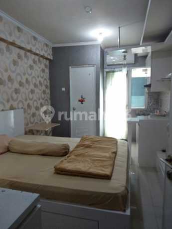 Di Sewa Bulanan Apartment Green Pramuka City Furnish 