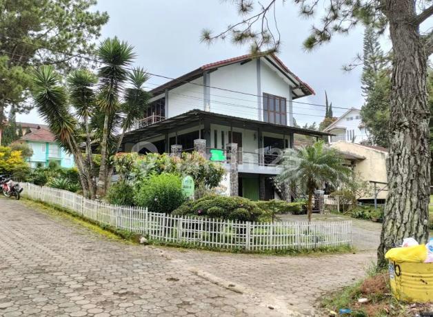 Dijual Villa Asri Sejuk Dan Nyaman Di Lembang