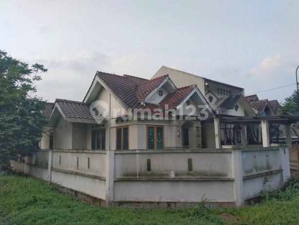 Telaga Kahuripan Parung Bogor