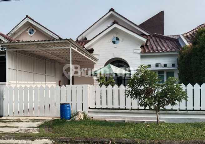 Rumah Klasik Cantik Dijual Di Cluster Telaga Kahuripan Parung Bogor