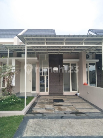Ready-to-Occupy House - Puri Safira Regency (Gresik) Ready-to-Occupy House - Puri Safira Regency (Gresik)
