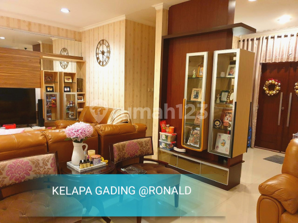 Best Deal!!! Dijual Rumah Full Furnish 8X18 di Gading Pelangi