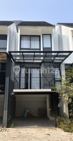 Rumah Minimalist di Kahfi Residence