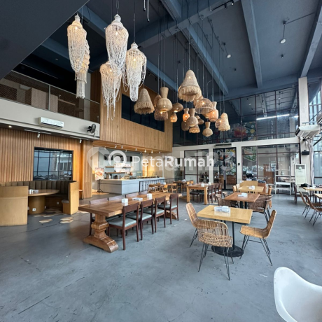 Dijual Ruang Usaha Jalan Sunggal Komplek Lacoste Paradise - Gedung Depan