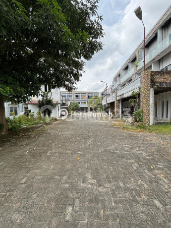 Kalving Tanah Komplek Lacoste Paradise - Jl. Besar Sunggal