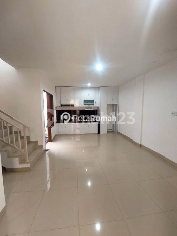 Villa Jalan Bunga Terompet Komplek Mayfair Residence Tipe Vanda | Dekat Jamin Ginting Villa Jalan Bunga Terompet Komplek Mayfair Residence Tipe Vanda | Dekat Jamin Ginting