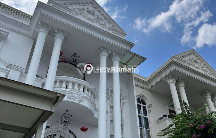 Jual Cepat Villa Mewah Komplek The Palace Residence 