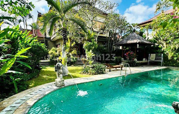Beautiful Tropical Villa With Huge Space Tropical Garden At Semer , Umalas... 5 Minutes To Seminyak Area And Canggu Area