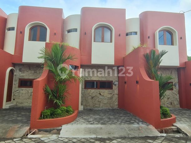 Brand New Mediteranian Villa Onegate System At Pecatu, Jimbaran..which Is Only 300 Meters From The Gate Pecatu Indah Resort 