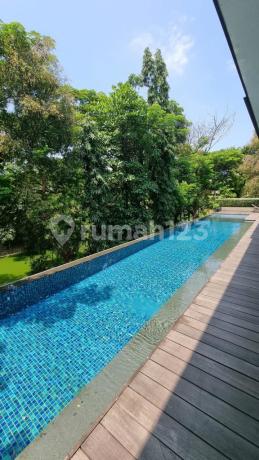 Rumah Lotus Palace 1112m View Danau Infinity Pool Lift Mewah