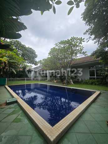 Cheapest! Ready-to-Occupy House in Kemang Area at a Price Close to NJOP Cheapest! Ready-to-Occupy House in Kemang Area at a Price Close to NJOP