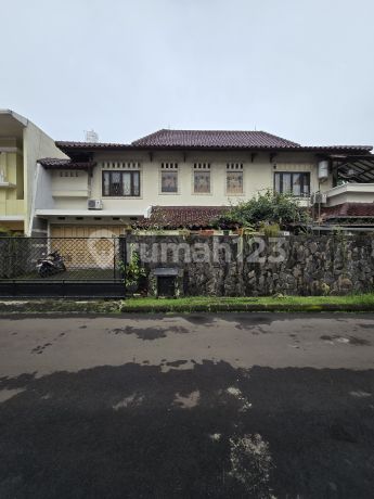Rumah Dalam Komplek Area Lebak Bulus Lokasi Strategis Harga Menarik