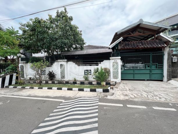 Rumah second akses jalan lebar di cempaka putih jakarta pusat Rumah second akses jalan lebar di cempaka putih jakarta pusat
