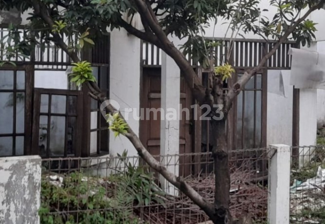 Rumah Tua (Hitung Tanahnya) di Daerah Pulo Sirih Taman Galaxi