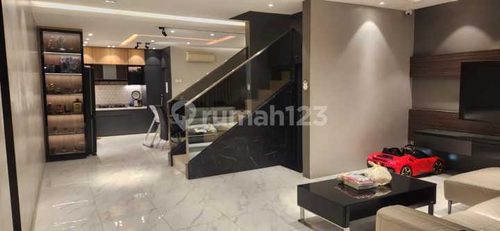 Rumah Muara Karang Blok 10 Pluit Penjaringan Jakarta Utara