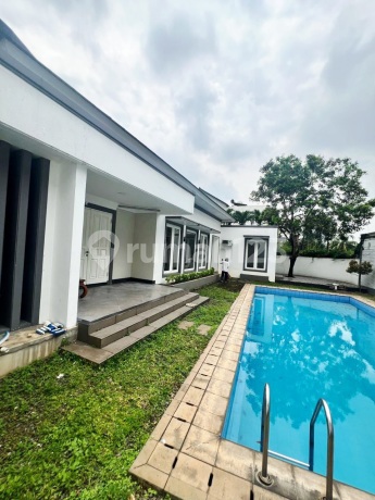 Jual Cepat Murah Lt 696m - 13 Man, Privte Pool Pinggir Jalan