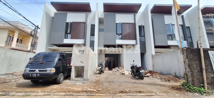 Woow Lt 106 Premium Freepajakbiaya2 Dkt LRT Tol Jatibening Gkbnjr