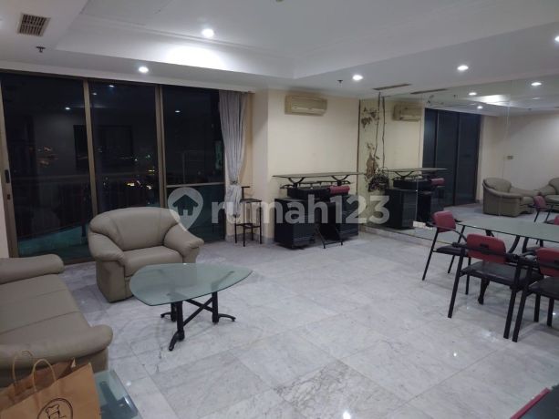 DISEWAKAN FURNISH MURAH kondominium regency, 19 FL,Hotel Sheraton, Tunjungan Plaza, Surabaya Pusat