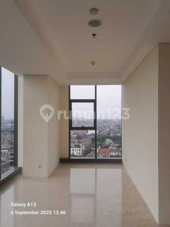 For Sale Lavenue Apartment Corner Unit 2 BR Semi-Furnished CHEAP