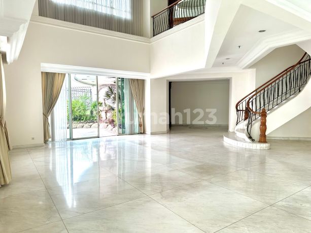 Apartemen Simprug Terrace Unit Penthouse Ada Private Garden 