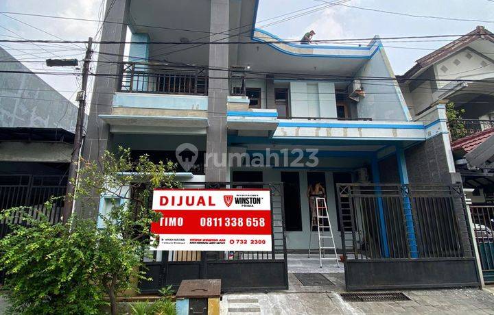 Rumah 2 Lantai Bagus SHM di Kutisari Indah Utara, Surabaya