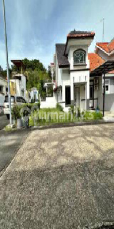 One-Story Hook House in Villa Bukit Indah with Adjacent Large Land Next to Samsat, Megamall, and Batam Center Port One-Story Hook House in Villa Bukit Indah with Adjacent Large Land Next to Samsat, Megamall, and Batam Center Port