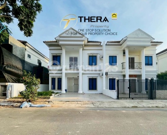 2-Storey House Victory Residence 5 Minutes Walk to Universal Batam Center Campus