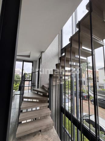 Jual Cepat Luas Tanah 7x12 (84 M²)hoekluas Bangunan 248 M²4 Lantaikamar Tidur 2+1kamar Mandi 2+1ppjblistrik 7.700 Wattcarport 2+1full Furnishedselatan Timurroof Top Harga 4.5 M Nego Jual Cepat Luas Tanah 7x12 (84 M²)hoekluas Bangunan 248 M²4 Lantaikamar Tidur 2+1kamar Mandi 2+1ppjblistrik 7.700 Wattcarport 2+1full Furnishedselatan Timurroof Top Harga 4.5 M Nego