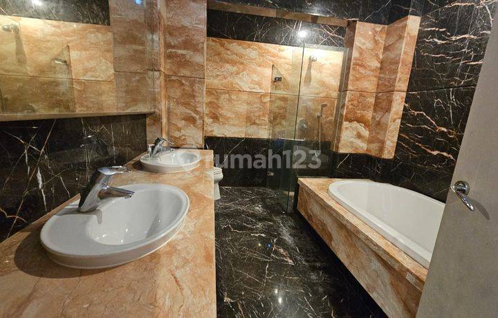 Dijual Apartemen Regatta Pantai Mutiara Pluit 3 Bedroom Semi Furnish Luas 206m2private Lifttower Dubaisemi Furnishview Lautharga 5.6m Negoh