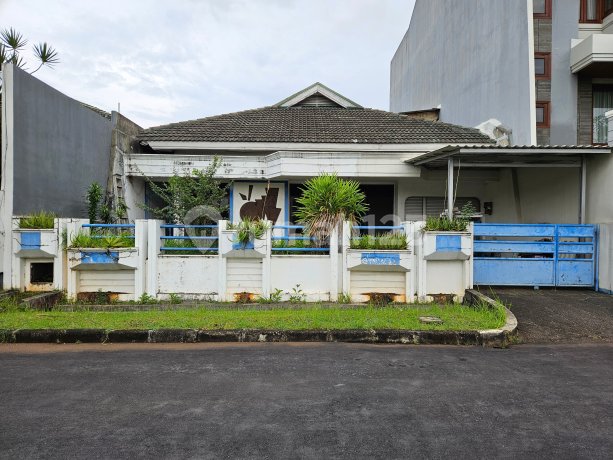 Best Location House in Taman Kebon Jeruk Intercon West Jakarta