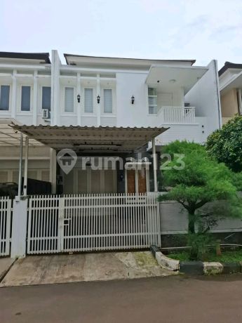 Modern House in Taman Permata Buana, West Jakarta