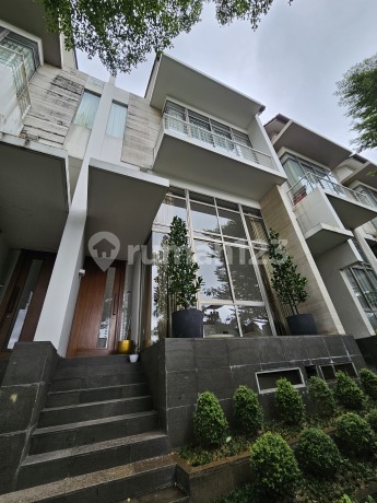 Luxury Townhouse @ Residence 28 Kedoya Kebon Jeruk Jakarta Barat Luxury Townhouse @ Residence 28 Kedoya Kebon Jeruk Jakarta Barat
