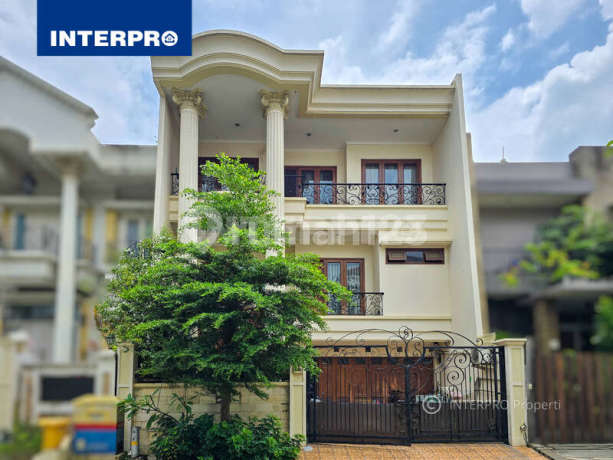 3-Story House in Taman Permata Buana Ready to OccupY Neat Cluster 200m2 3-Story House in Taman Permata Buana Ready to OccupY Neat Cluster 200m2