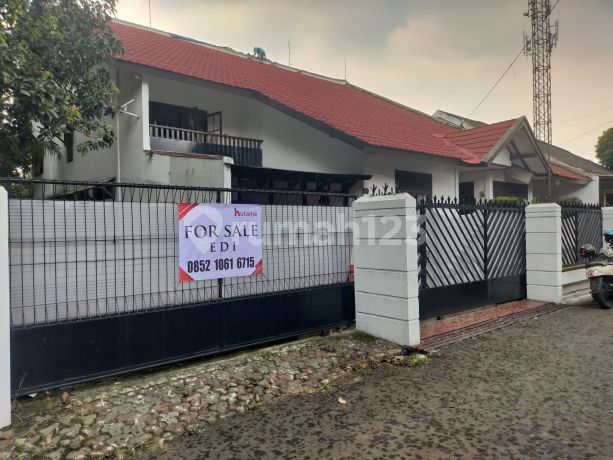 Ready-to-Occupy 2-Story House with SHM Certificate in Suryalaya Area, Buahbatu, Bandung City Ready-to-Occupy 2-Story House with SHM Certificate in Suryalaya Area, Buahbatu, Bandung City