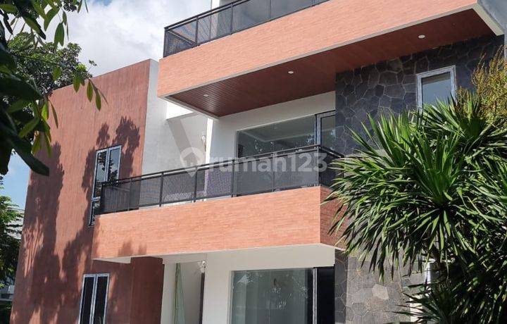 Rumah Hoek Cantik Lt 358 m2 Sutera Palmyra Alam Sutera