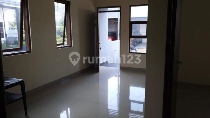 Rumah siap huni minimalis di Komplek Ciganitri Buah Batu, Bandung