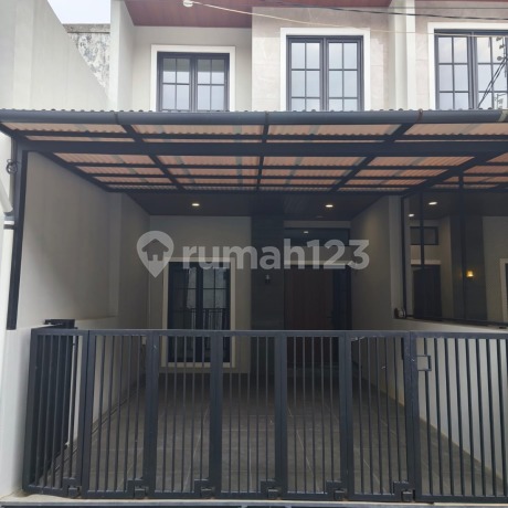 Very new house with a minimalist modern design in Kembar BKR, Bandung.