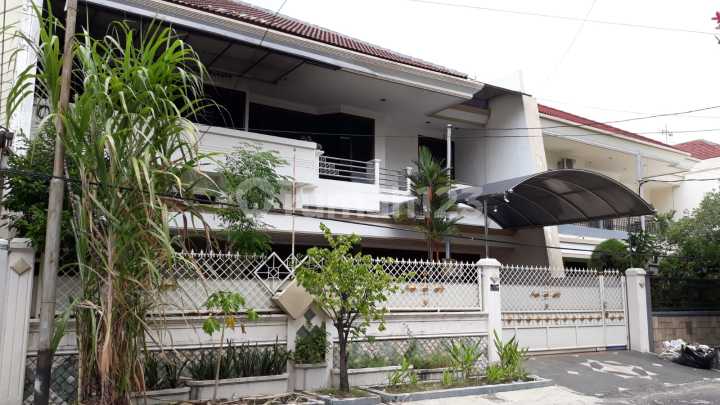 DIJUAL RUMAH DHARMAHUSADA PERMAI STRATEGIS TENGAH KOTA TERAWAT