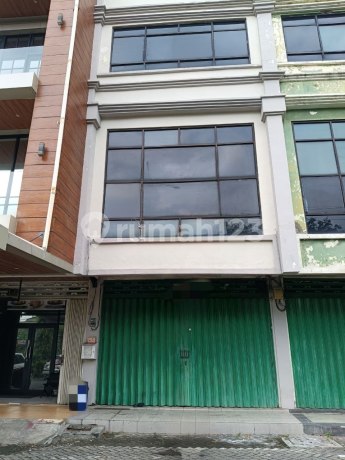 Ruko Rungkut Megah Raya Surabaya. Bangunan 3 LT. Strategis Terdepan , Menghadap Jalan Besar. Masuk Kompleks Ruko. Ruko Rungkut Megah Raya Surabaya. Bangunan 3 LT. Strategis Terdepan , Menghadap Jalan Besar. Masuk Kompleks Ruko.