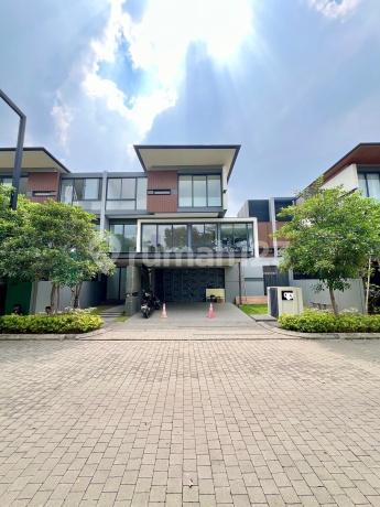 Vvip Area! Brand New! Khusus Sultan! Lokasi di Jalan Utama! Lyndon Navapark Bsd Kawasan Paling Premium di Tangeran! Superrr Eksklusif Fasilitas Bintang Lima! Rumah Baru All Brand New Vvip Area! Brand New! Khusus Sultan! Lokasi di Jalan Utama! Lyndon Navapark Bsd Kawasan Paling Premium di Tangeran! Superrr Eksklusif Fasilitas Bintang Lima! Rumah Baru All Brand New