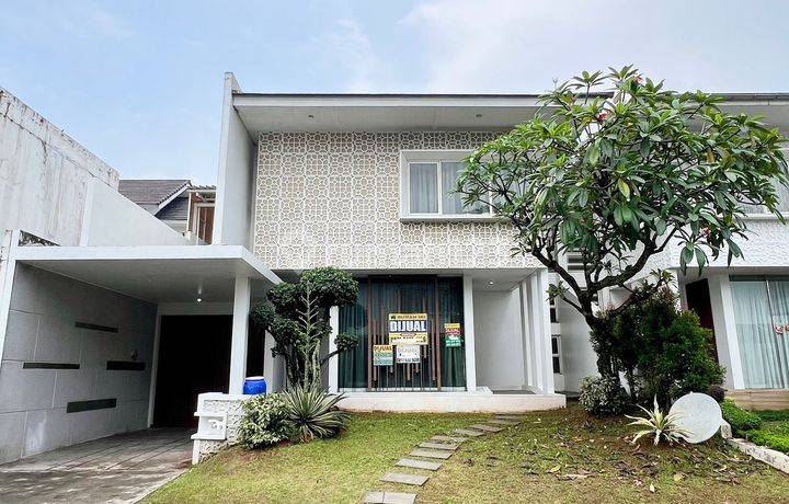 Rumah Rasa Villa! Area Elite Lokasi Sangat Strategis Ada Di Pusat Alam Sutera! Sutera Victoria Akses Terbaik Hanya 5 Menit Dari Toll