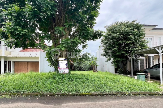 Already has SHM! Can apply for KPR! Installments while building! Cool area of Sutera Cemara Alam Sutera! Just a step away from the Mall! Already has SHM! Can apply for KPR! Installments while building! Cool area of Sutera Cemara Alam Sutera! Just a step away from the Mall!