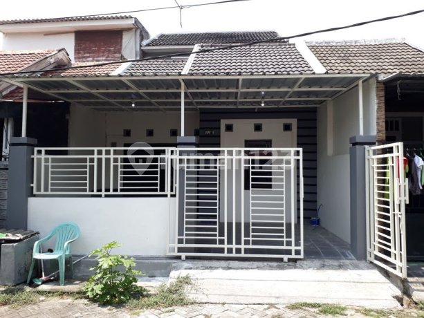 1911. For Sale: Palem Pertiwi House, Menganti, Gresik